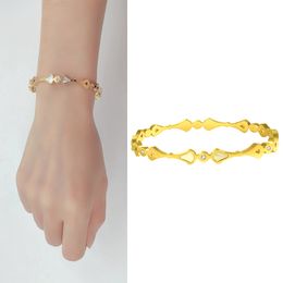 Hand Bracelets for Women Fan-Shaped Shell Stainless Steel Fashion Charm Luxury Gold Colour Natural Stones African Jewellery Dubai On Hands Accessory Girls