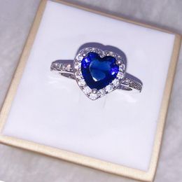 Wedding Rings Japanese And Korean Version Of Heart-shaped Blue Crystal Ring Romantic Temperament Fashion Ladies EngagementWedding