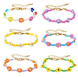 Link Chain 6Pcs Boho Daisy Flower Bead Bracelets For Girls Women Transparent Beaded Cute Handmade Elastic Wristband Jewelry AccessoriesLink