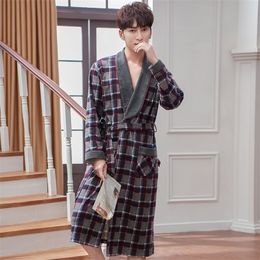 Cotton Robe Male with Classic Plaid Nightgown Dressing Gown Luxury Mens Bathrobe Autumn Winter Long Robe Mens Bath Robe Pyjamas 201109