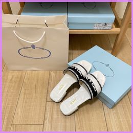 Women Fashion Slippers New Outdoor Summer Designer Sandals Womens Letters Leather Slipper Embroidered Flat Shoes 7 Colours Nice D225123F