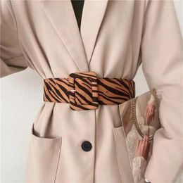 Belts Fashion Leopard Print Ladiees Wide Waistband Suede Square Buckle Round Belt All-Match Windbreaker Dress AccessoriesBelts Emel22