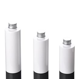 Empty Packing White Plastic Bottle Flat Shoulder PET Silver Aluminium Screw Lid With Inner Plug Refillable Cosmetic Portable Packaging Container 120ml 160ml 200ml