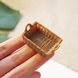 Plate Miniature Dollhouse Decoration Accessories Craft Tools 1/12 Mini Dollhouse Food Bread Basket Play Toy 1222109