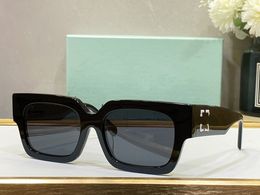 Мужские женские дизайнерские солнцезащитные очки роскошные классные стиль Горячая мода Классическая толстая тарелка Черная белая квадратная рама очки от Man Glasnes Designer с оригинальной коробкой