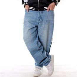 Men Wide Leg Denim Pants Hip Hop light blue Casual jean trousers Baggy jeans for Rapper Skateboard Relaxed Jean joggers 71808 201128