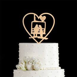 Custom Personalized Mr&Mrs Date Cake Topper With Couple snowboarding Silhouette And HeartFunny Romantic Cake Decor D220618