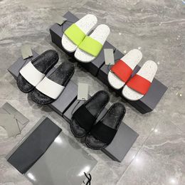2022 new sandals wave letter ink dot one-word drag men and women couples with the same flat bottom non-slip slippers