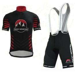 -2022 Pro Team Rocky Mountain Cycling Jersey atmungsaktives Ropa Ciclismo 100% Polyester billiger Klosthäden mit Coolmax-Gel-Pad-Shorts
