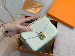 Ladies Luxury New Candy Color Messenger Bags Super Mini Envelope Bag Metal Chain Printing Handbag Out Of The Street Lipstick Bags Fresh And Versatile