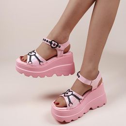 Сандалийские женские модные повседневные кроссовки открытые пальцы на ногах плюс размер 2022 года для пляжных сандалс -сандалс -сандалов