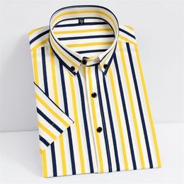 Short Sleeve Strech Striped Shirts for Men Summer Soft Business Mens Dress Shirt Casual Regular Fit Quality no Front Pocket 220322