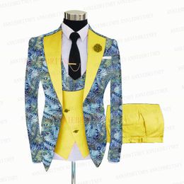 Men's Suits & Blazers Fashion Blue Floral Printed Men Suit 3Pcs Tailored Groom Wedding Tuxedo Slim Fit Prom Blazer Jacket Yellow Vest PantsM