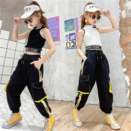 modern baby clothes UK - Hip-Hop Kids Dance Girls Clothes Outfits Vest Tops Pants Cargo Sweatpants Modern Baby Teens 9 10 11 12 13 Years Girls Streetwear218c