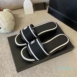 2022 summer new sandal embroidered thick soled raised slippers women wear leather thick heel line holiday sandals u8585
