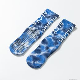 2022 Spring and Summer New Tie Dyed Yoga Socks Professional Anti Slip Hot Selling Pilates Socks Medium Tube Cotton Floor Sock 4b