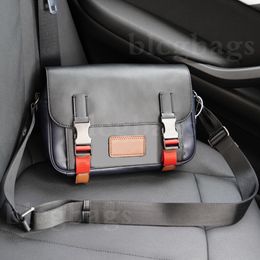 Shoulder Bags Men Classic Style Cross Body Temperament Handbag Shopping Wallet Card Holder