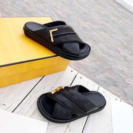 With Box slippers designers Leather sandals Sand Grey White Black White pink Glow Green outdoor slipper Rubber platform resorts