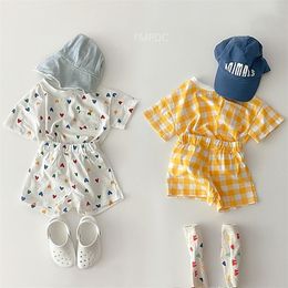 Summer Baby Girls Clothes Set O neck Tees Heart Print T shirt Plaid Shorts 2Pcs Korean Infant Suits Casual Toddler 220620