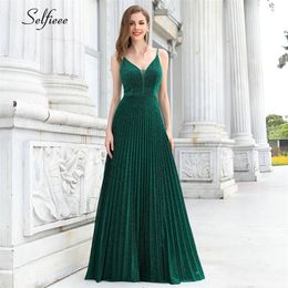 Sexy Pleated Women Dress V-Neck Adjustable Spaghetti Straps A-Line Green Maxi Dress Elegant Formal Party Dress Obe Femme Ete 210302