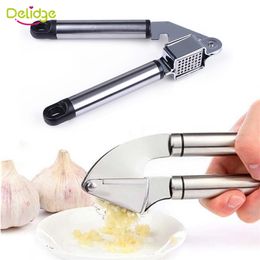 Delidge 1 pc Garlic Press Stainless Steel Alloy Ginge Crusher Garlic Presses Hand Press Garlic Ginger Presser Slicer Masher T200117