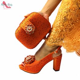 Buckle Strap Sandals Nigerian Women Shoes and Bag Set in Yellow Colour with Shinning Crystal Italian Lady Shoes and Bag for Party 220402