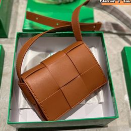 Crossbody Bag Woven Handbag Cross-body Purse Mini Flap Shoulder Bags Plain Leather Magnetic Hasp Interior Pocket Adjustable Strap Weave 1588