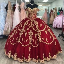 Mexican Girls Dark Red Quinceanera Dresses With Gold Lace Applique Sweet 16 Pageant Gowns Sequin Vestidos de XV años