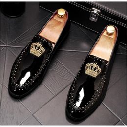 New arrival Men charming glitter embroidery crown flats Dress gentleman Shoes Male Wedding Homecoming Evening Groom Prom shoes Y200420