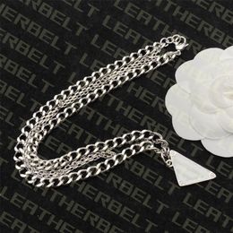 Doppelkette Halskette Dreieck Abzeichen Anhänger Mode silberne Halskette Einfache Hip -Hop -Halsketten