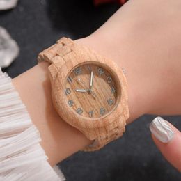 Wristwatches Couple Fashion Luxury Men And Women Quartz Watch Wood Grain Retro Simple Silicone Dial Clocks Black Strap OrologiWristwatches