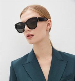 Top Quality Fashion Trend Design Vintage Glamorous Butterfly Shape Frame Sunglasses For Women Summer Avant-Garde Style Anti-Ultraviolet Comes With Box