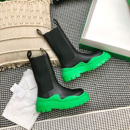Dicke Sohle-Knöchelstiefel für Männer und Frauen elastischer Ausrutscher auf Leder-Chelsea-Stiefeln Paar Schuhe Rauch Rohr kurze Stiefel Größe 35-42