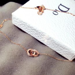 Ketten Kupfer überzogenes echtes Gold Exquisite Schnalle Kreis Halskette für Frauen Bling Zirkonia Runde Schlüsselbeinkette Schmuck ZubehörChains Chai