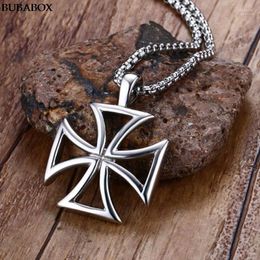 Pendant Necklaces Vintage Hollow Knights Templar Cross Necklace For Men Boy Maltese Iron Fashion Stainless Steel Male JewelryPendant Elle22