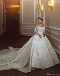 Luxury Ball Gown Wedding Dresses Bridal Gown Embroidery Lace Applique Long Sleeves Off the Shoulder Custom Made Sweep Train Beach Castle vestido de novia