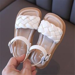 New Style Designer Kids Girls Sandals Summer Fashion Woven Children's Shoes Soft Sole Open Toe Princess Shoe