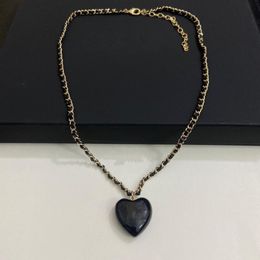 Pendant Necklaces Brand Fashion Jewelry Women Vintage Leather Chain Black Heart Gold Color Long Necklace Party Fine JewelryPendant