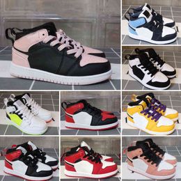 kid shoes size UK - Hot selling kids shoes OG 1 1s Basketball Shoes Children Boy Girl 1 Top 3 Bred Black Red White Sneakers Size 26-35FY0P