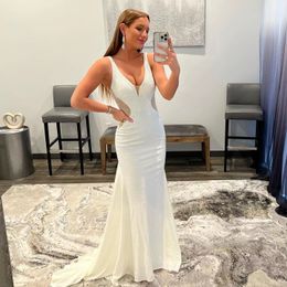 Sparkly White Wedding Dress 2022 For Women Backless Beading Sleeveless Floor Length V Neck Mermaid Dresses Bridal Gowns vestido de noiva