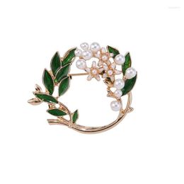 Pins Brooches Fashion Korean Version Of High-End Small Fresh Alloy Dripping Leaf Brooch Wreath Pearl Ladies Gift Roya22