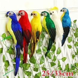 2535cm Handmade Simulation Parrot Creative Feather Lawn Figurine Ornament Animal Bird Garden Bird Prop Decoration Miniature 220531