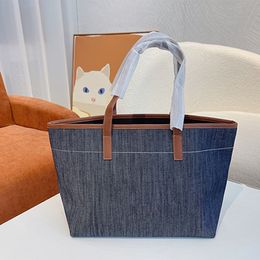 Luxurys Designers High quality Classic denim shopping bag simple large capacity literary shopping Mommy work one shoulder handbag