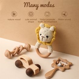 Lets Make 4pcsset Wooden Rattle Sets Cartoon Animal Crochet Rattle Wood Car Block Soother Teether Set Montessori Toddler Toy 220531