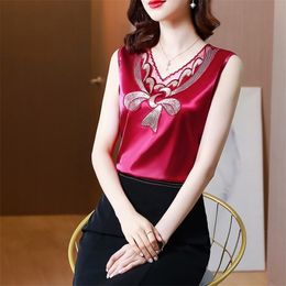 Fashion Top Woman V-neck Tank Tops Printed Vintage Ladies Crop top Female Women's T-shirt Satin Lace Summer Clothes 220316