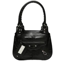 Top Quality Design Le Cagole Shoulder Bags Luxury Handbags Women's Retro Large Capacity Underarm Bag Rivet Lady Cosmetic Tote Bucket