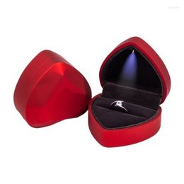 Jewelry Pouches Bags Plastic Box With Velvet Lining Led Light Rings Earrings Storage For Marriage Proposal Engagement Wedding Wynn22