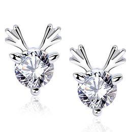 Moissanite Total 0.5ct 5.0mm Round Cut VVS1 925 Silver Stud Earrings Diamond Test Passed Fashion Love Token Woman Girl Gift