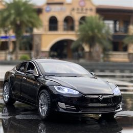 1:32 Model S 3 X Alloy Car Diecast Metal Toy Vehicles Simulation Sound and Light Kids Gift 220418