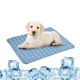 Summer Supply Pet Cooling Mat for Dog Cat Ice Pad Cool Pets Bed Sofa Cushion Mats Breathable Cooling Products Drop 201124
